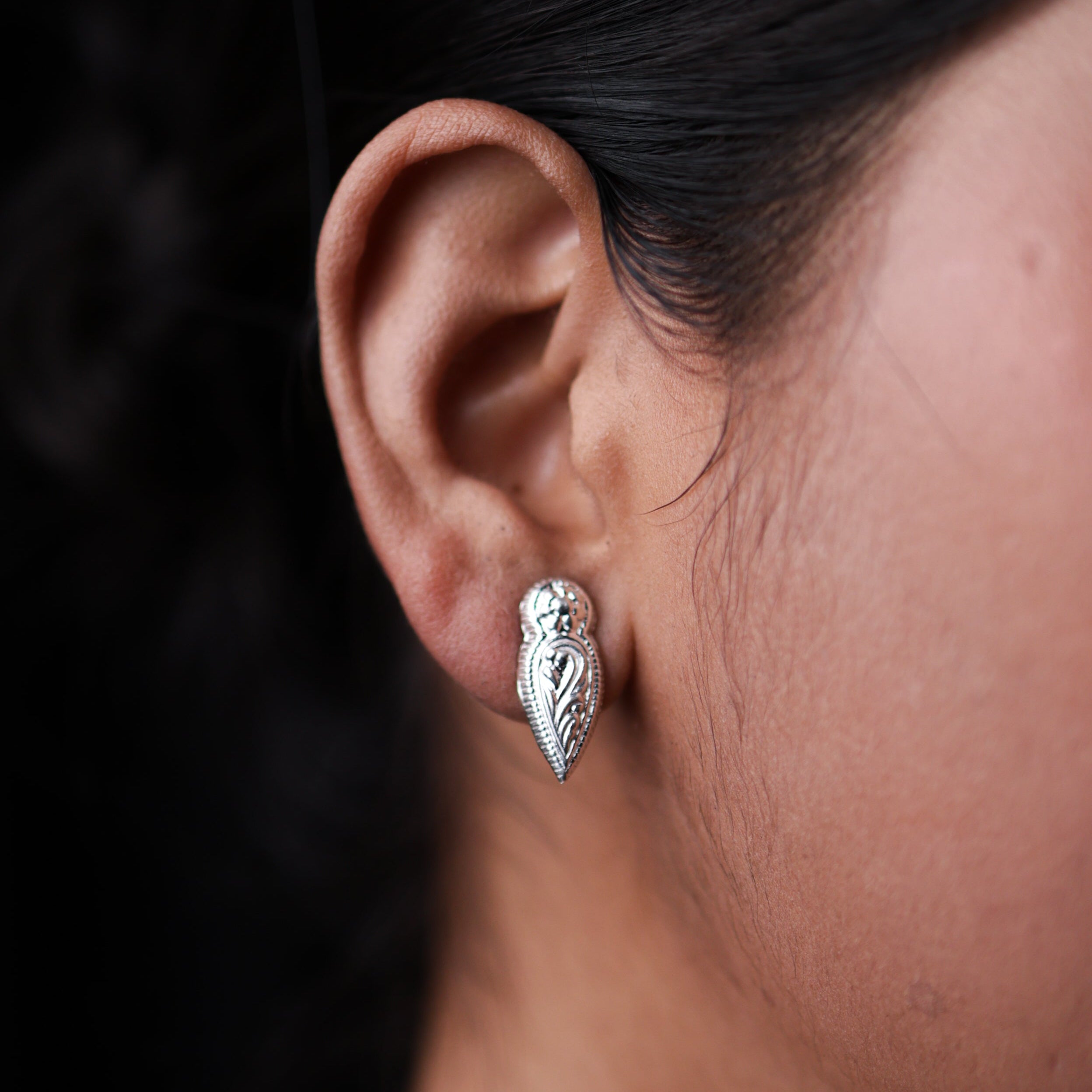 Devri Studs