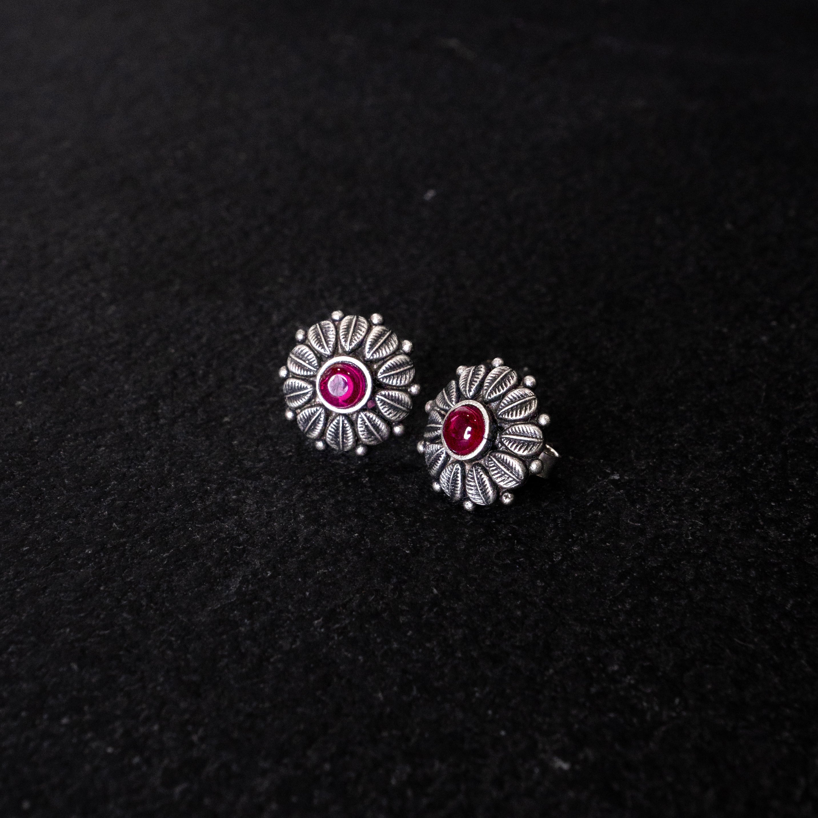 Phooli Silver Studs