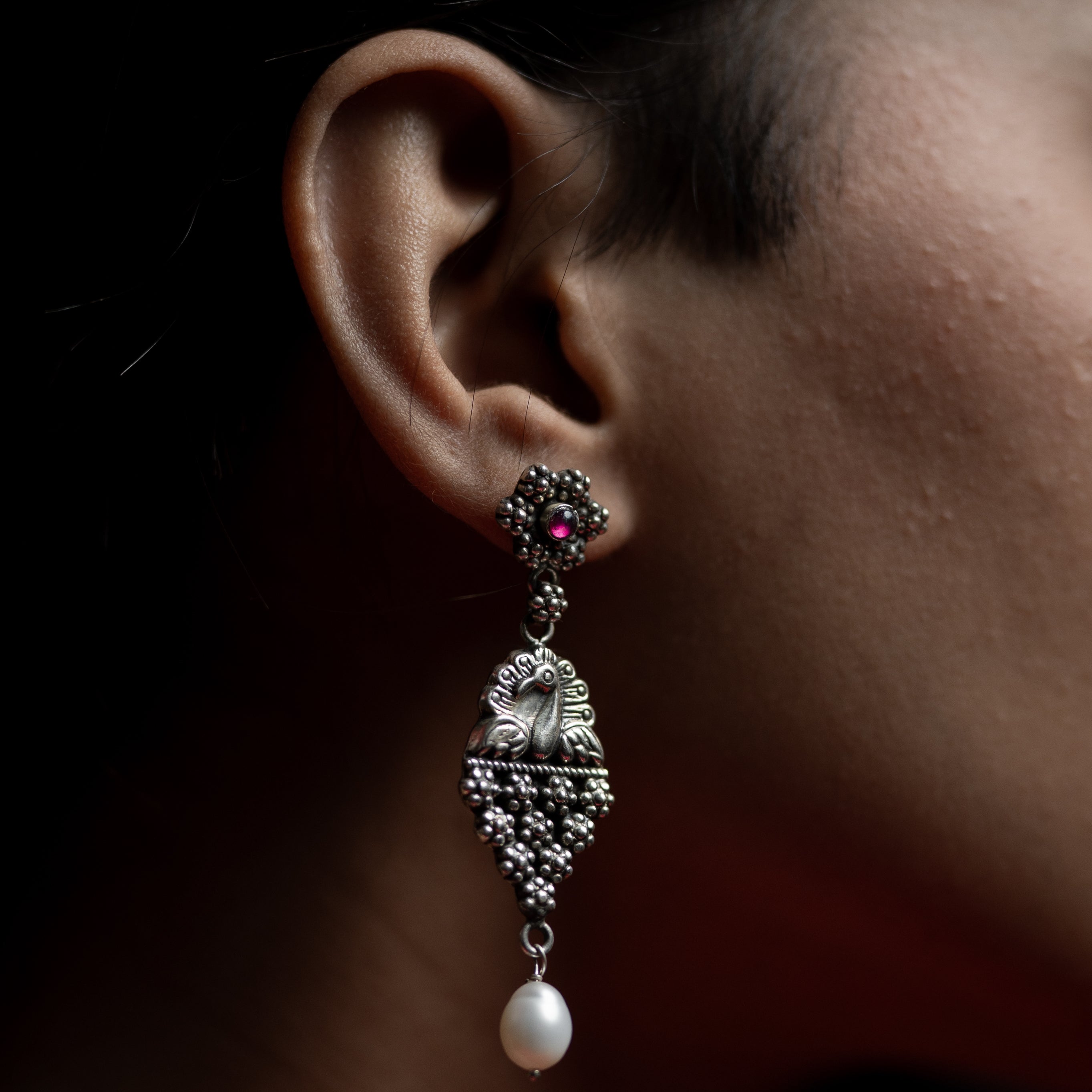 PEEHU EARRING