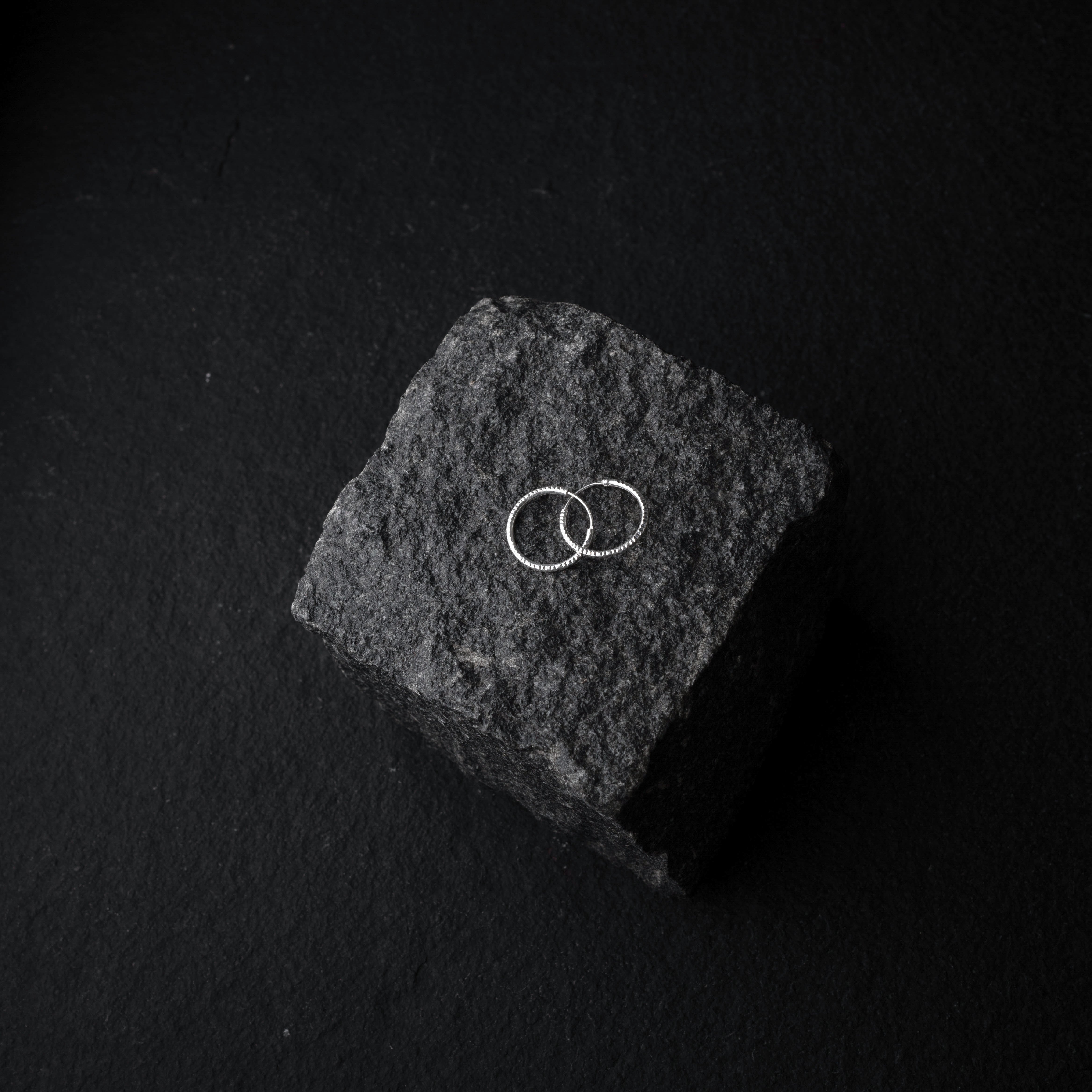 BANDO Silver Hoops