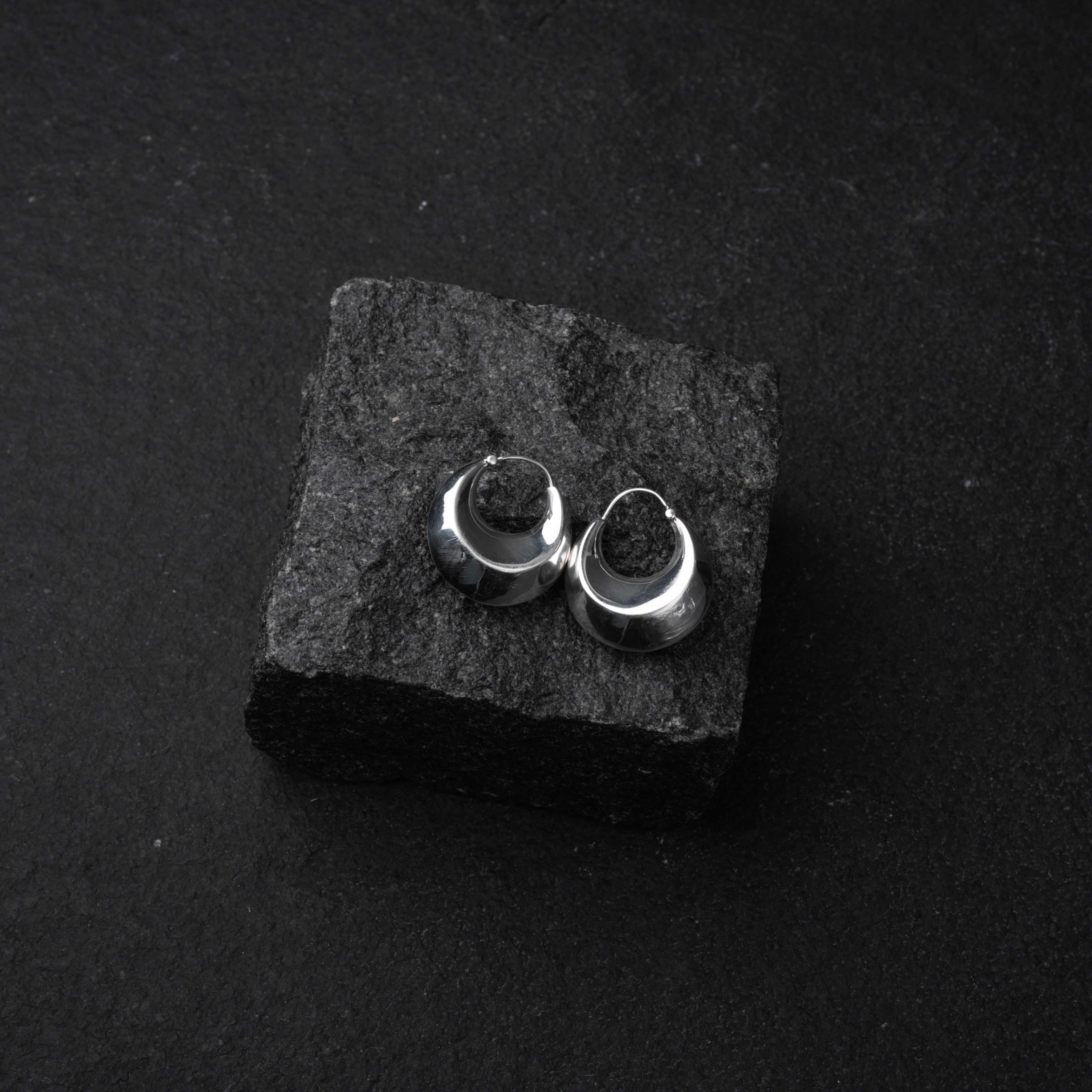 BAJRO Silver Hoops