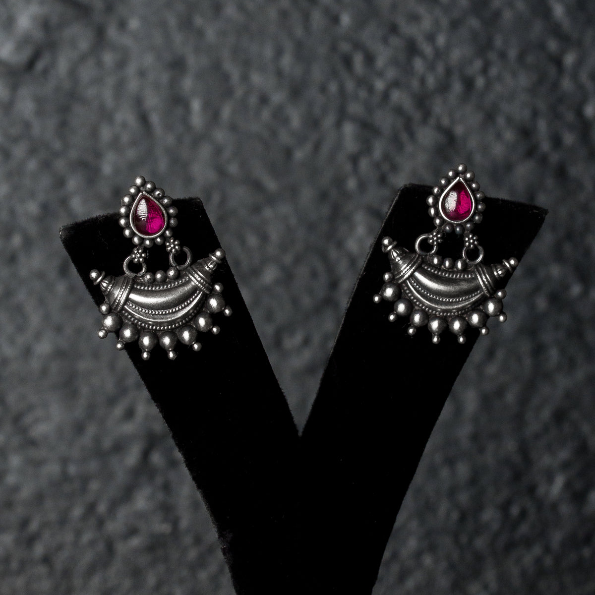 Chandra mani Studs