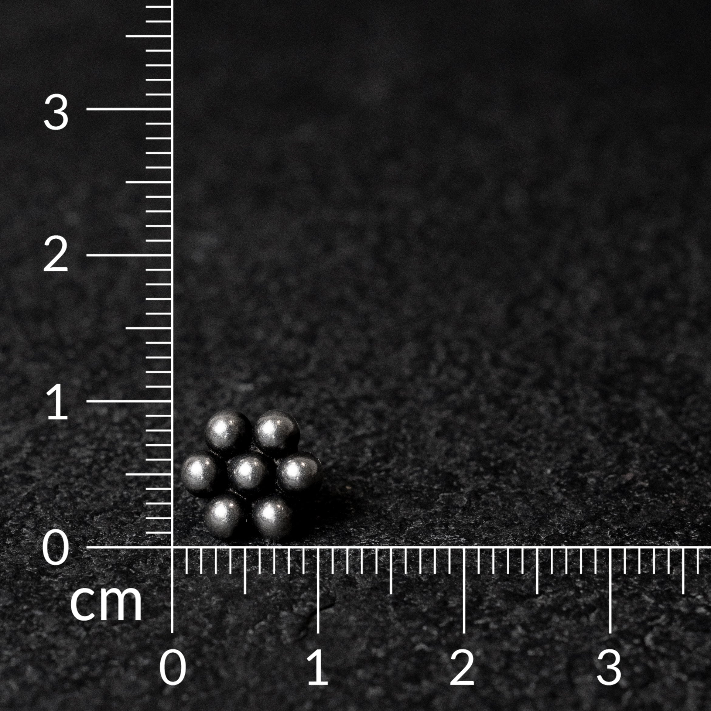 Gulriva Silver Studs