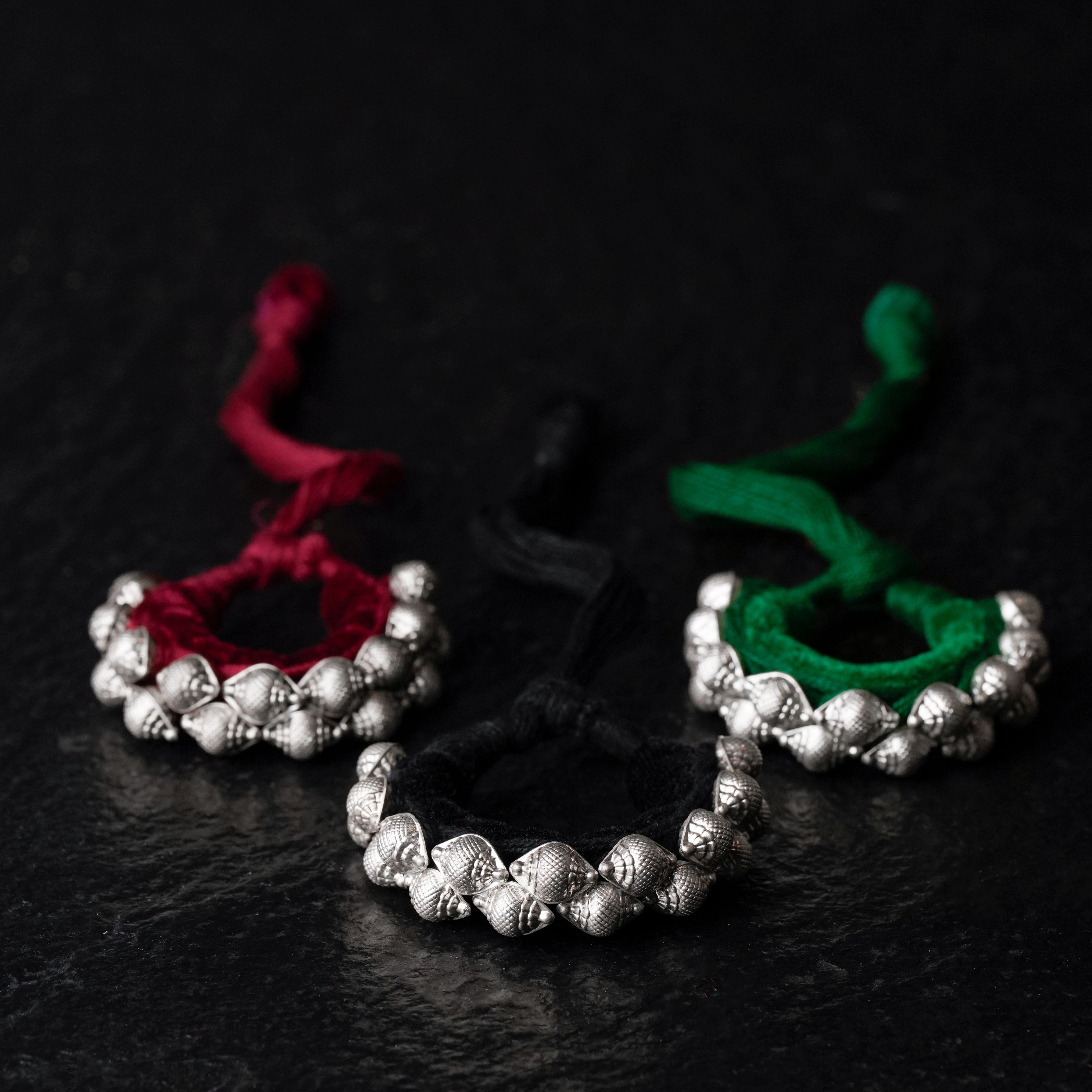 Dwishank Pahuchi Silver Bracelet