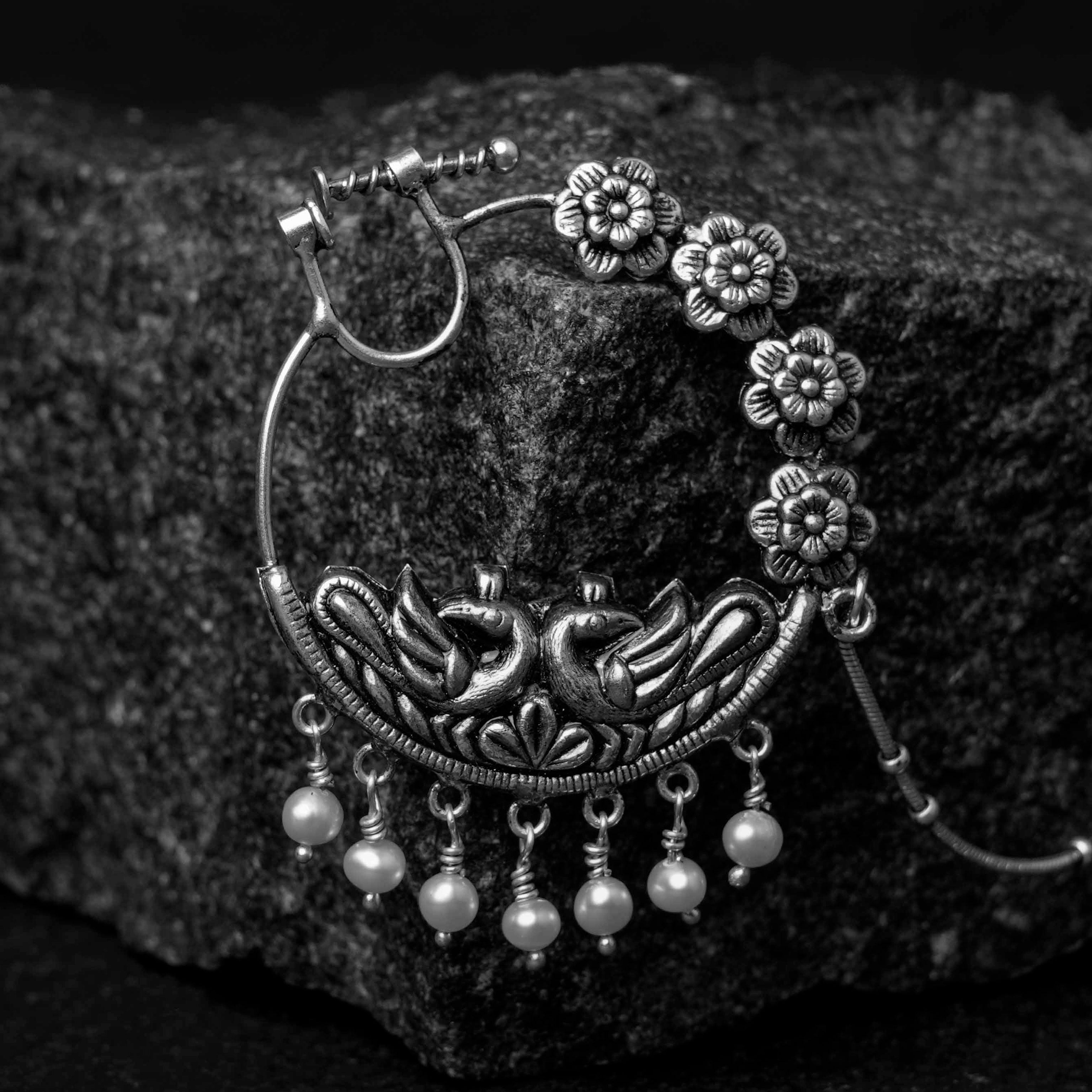 Morni silver pearl nath