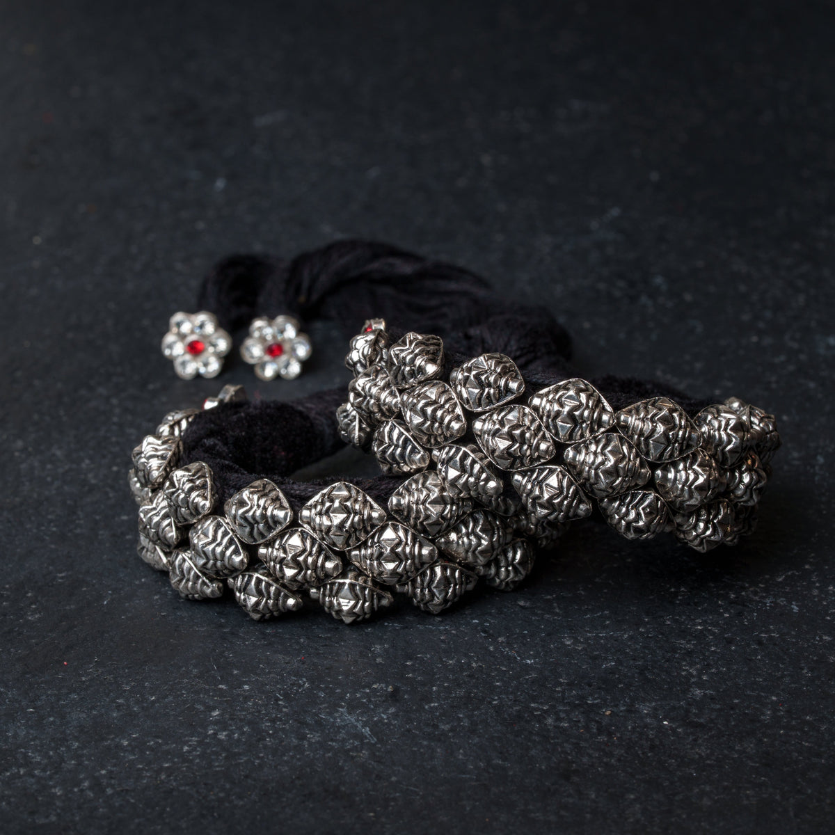 Buy Tilhari Pahuchi Silver Bracelet for Women Online | Ejaa