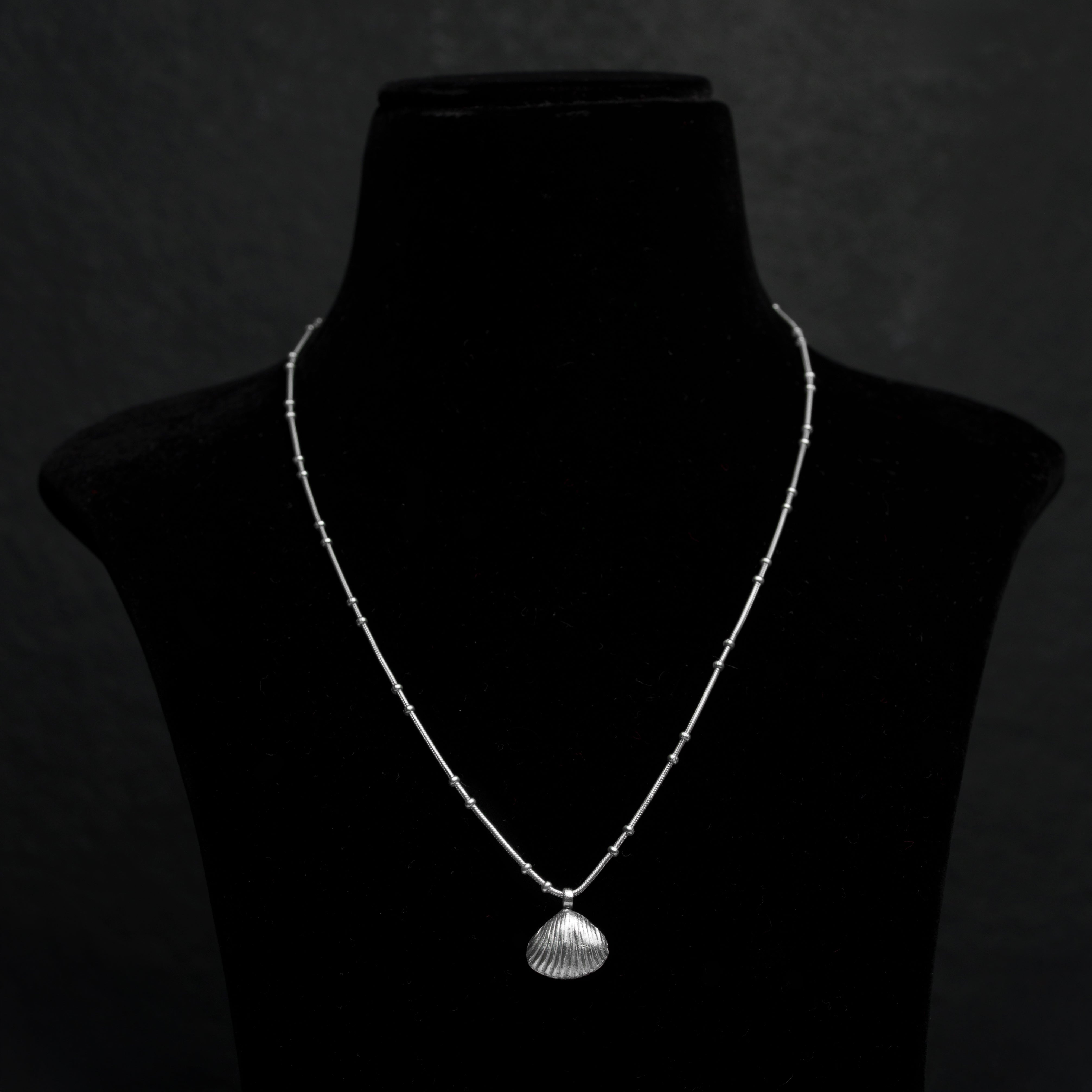 Sailee Chain Pendent