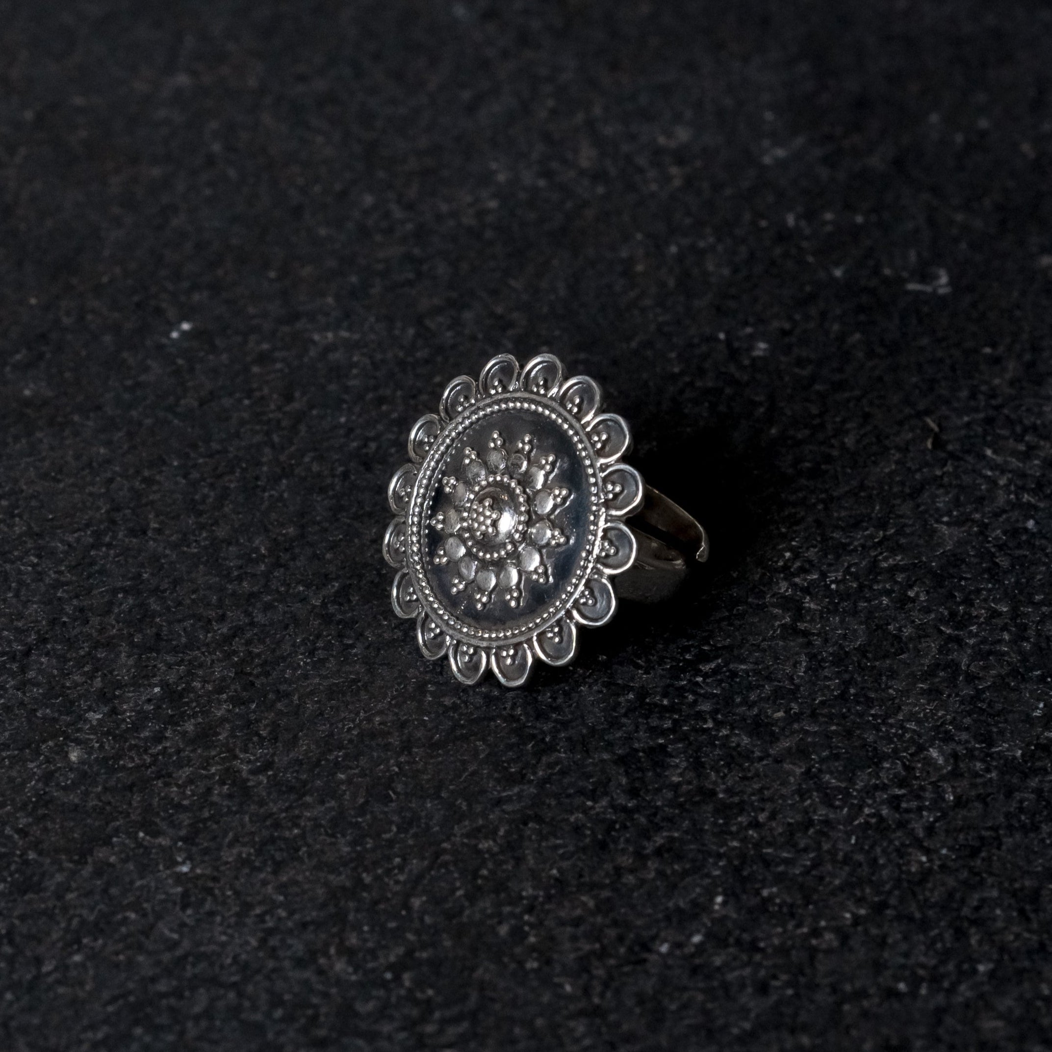Gulbana Ring