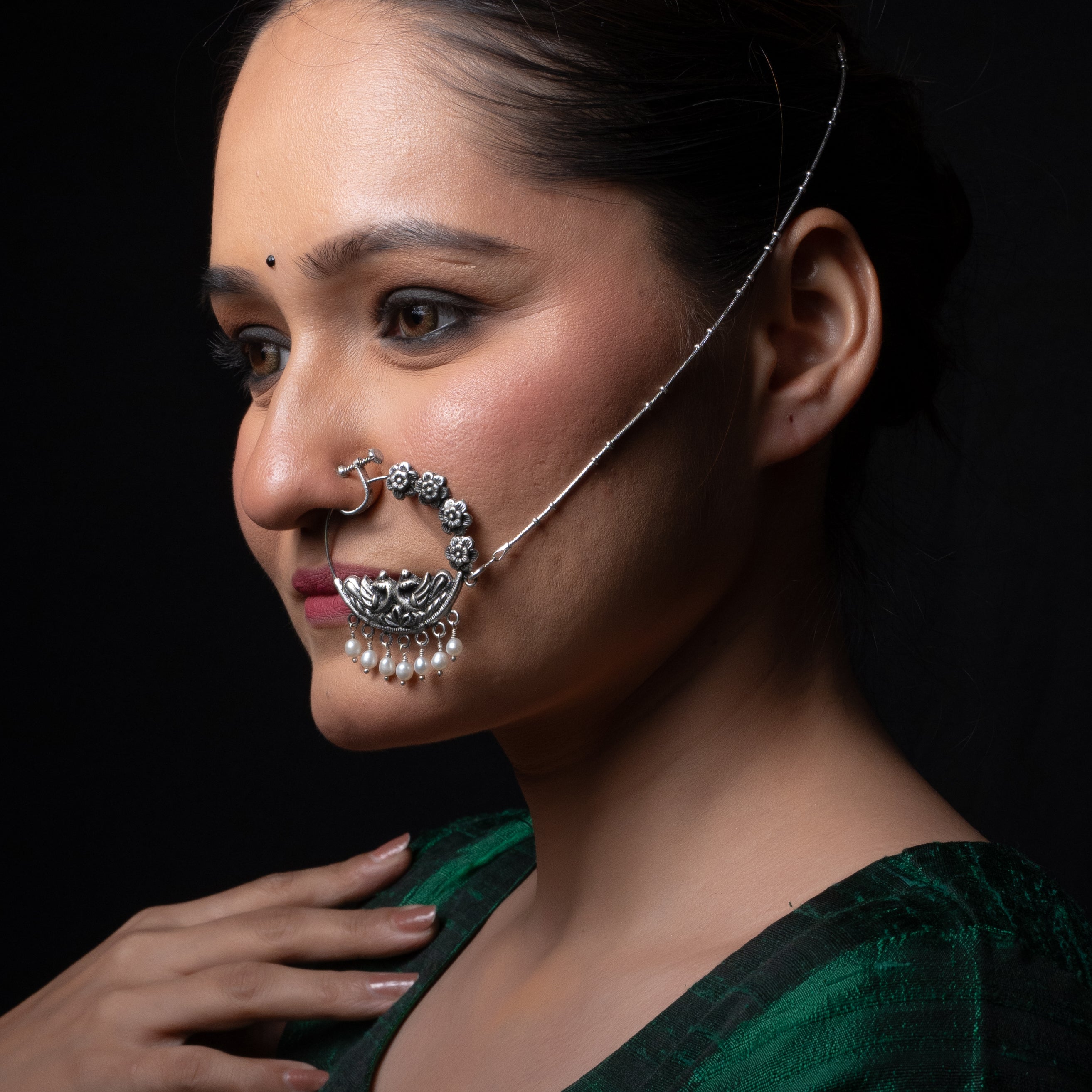 Morni silver pearl nath