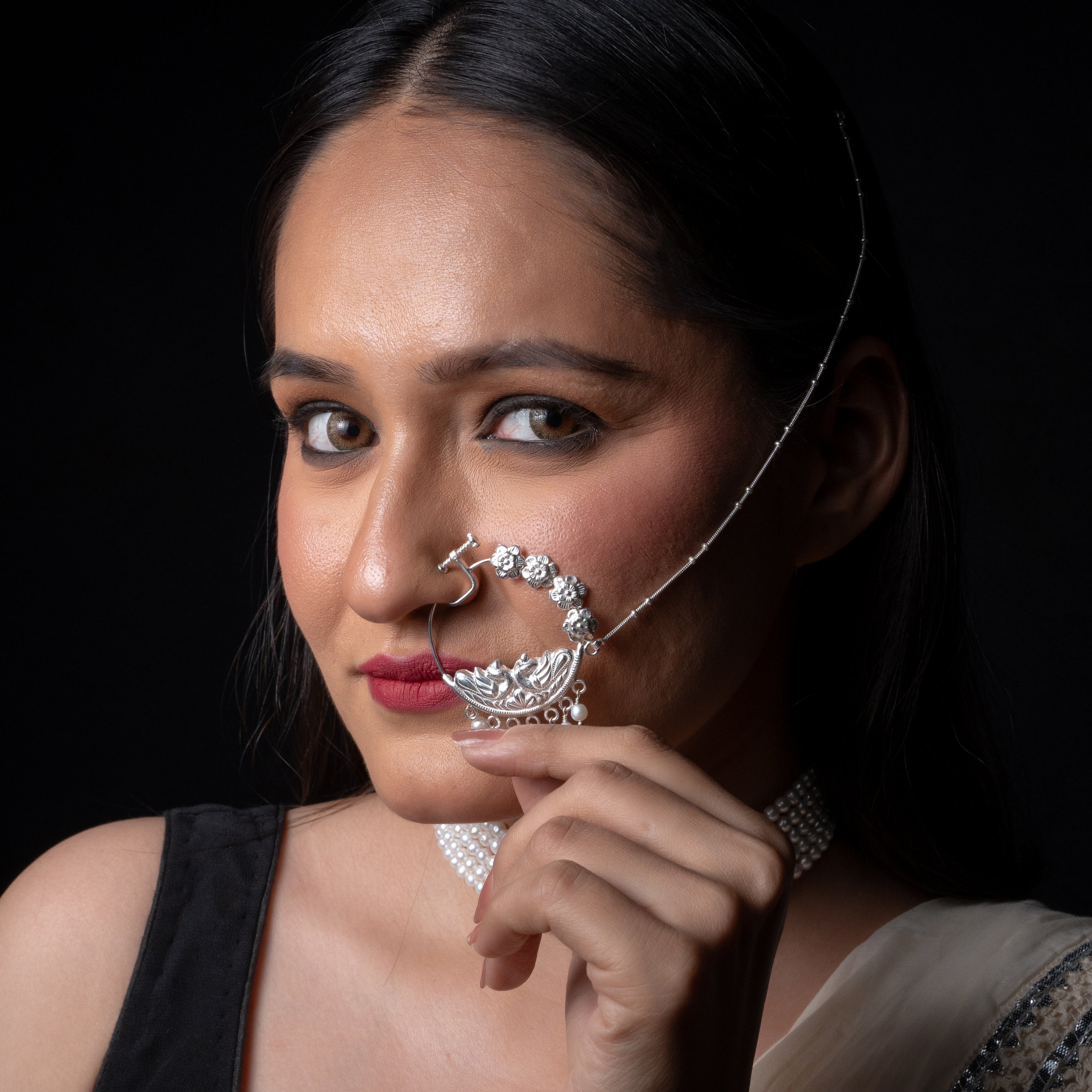 Morni silver pearl nath