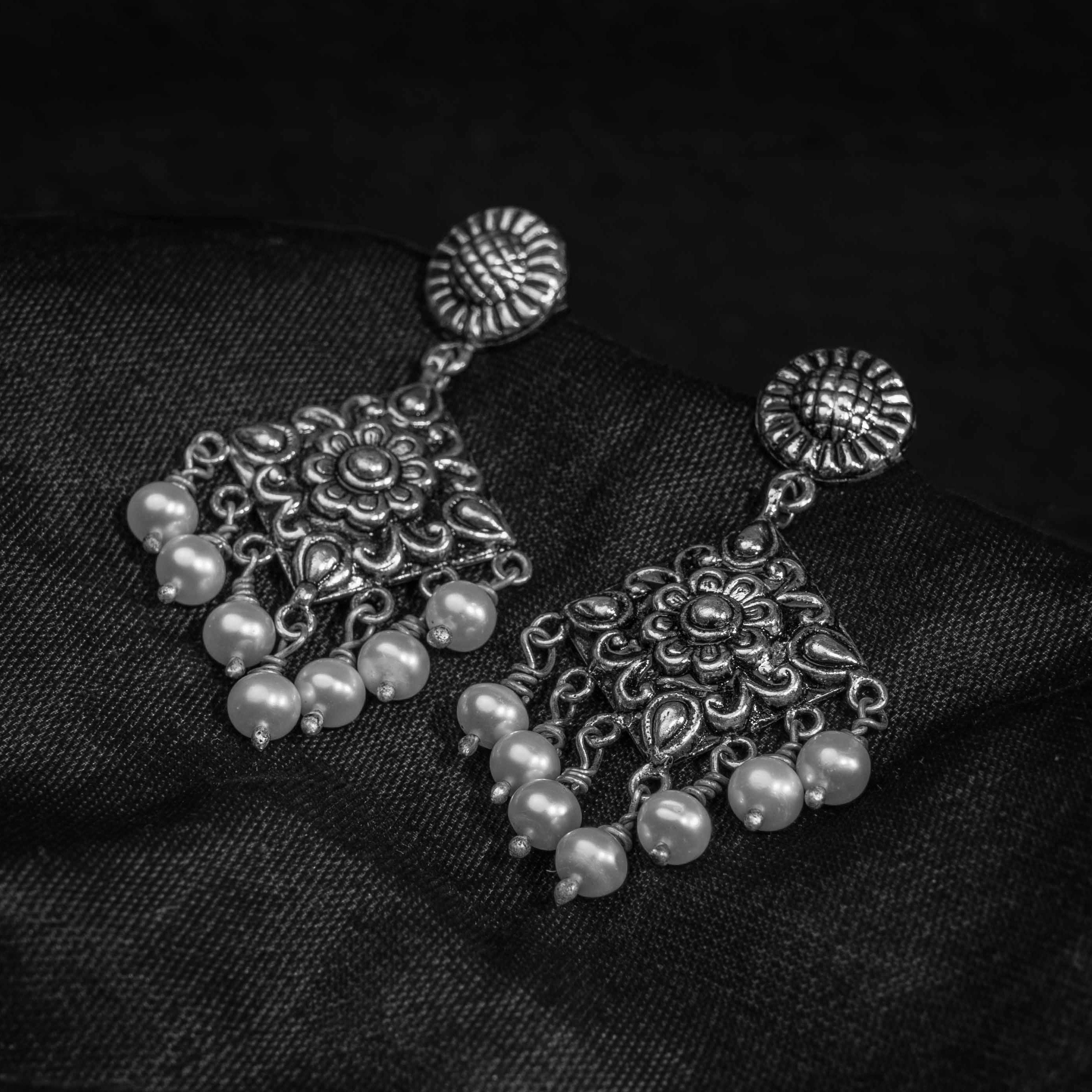 Heer Silver Danglers Earrings