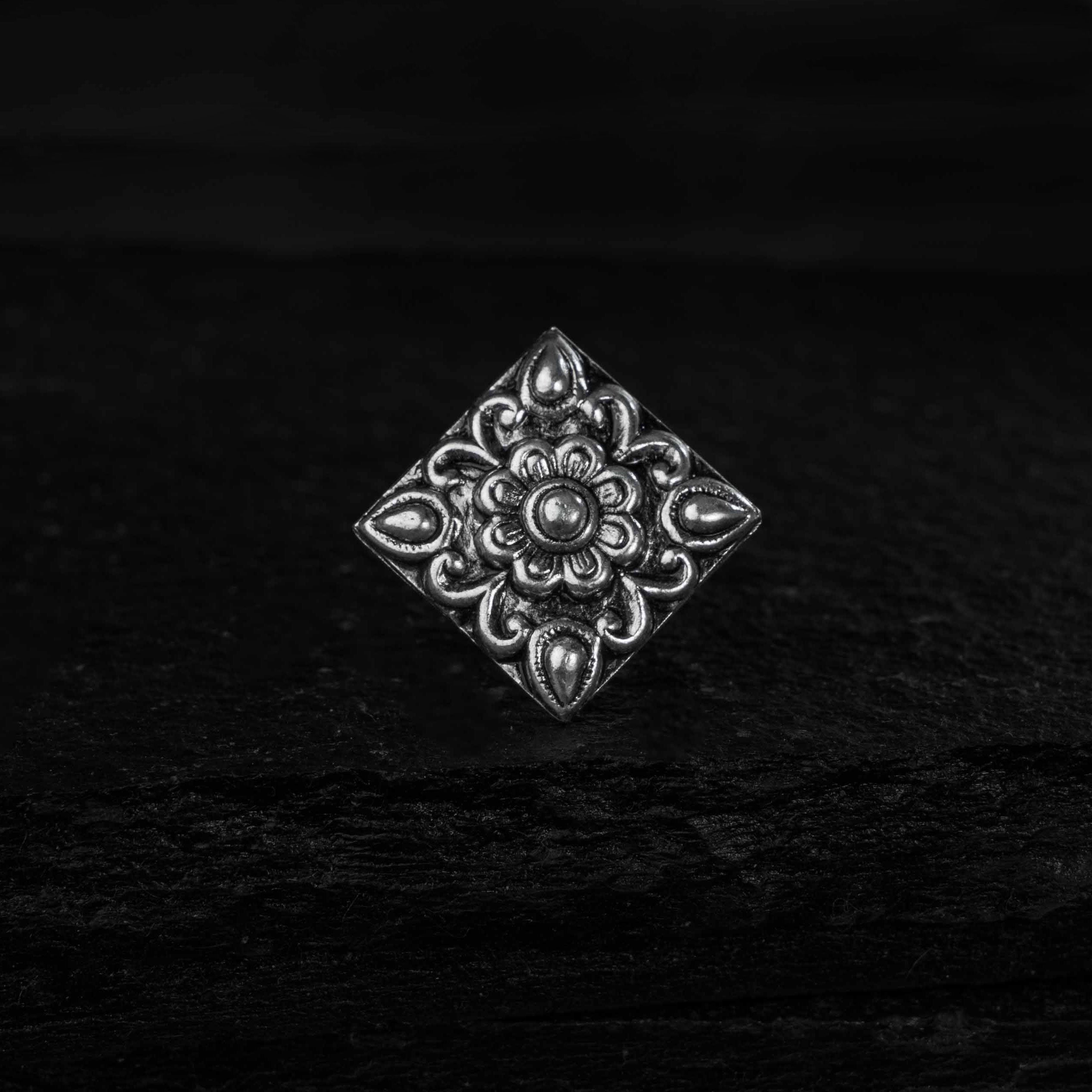 Chauki Silver Ring